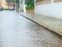 雨の日の外壁塗装について